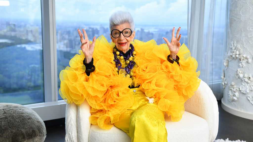 Iris Apfel, fashion icon and interior designer known for her eccentric style, dies at 102 [Video]