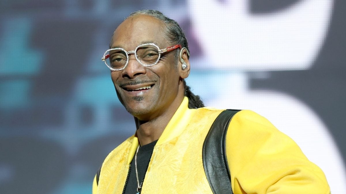 Snoop Dogg Gets French Lesson From His Granddaughter [Video]