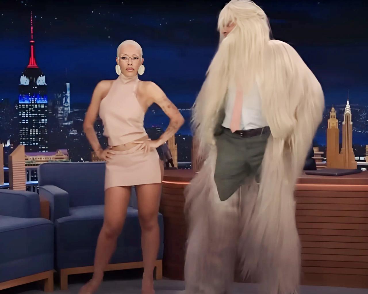 Doja Cat Stuns with Broadway Rendition of "Paint The Town Red" on Tonight Show [Video]