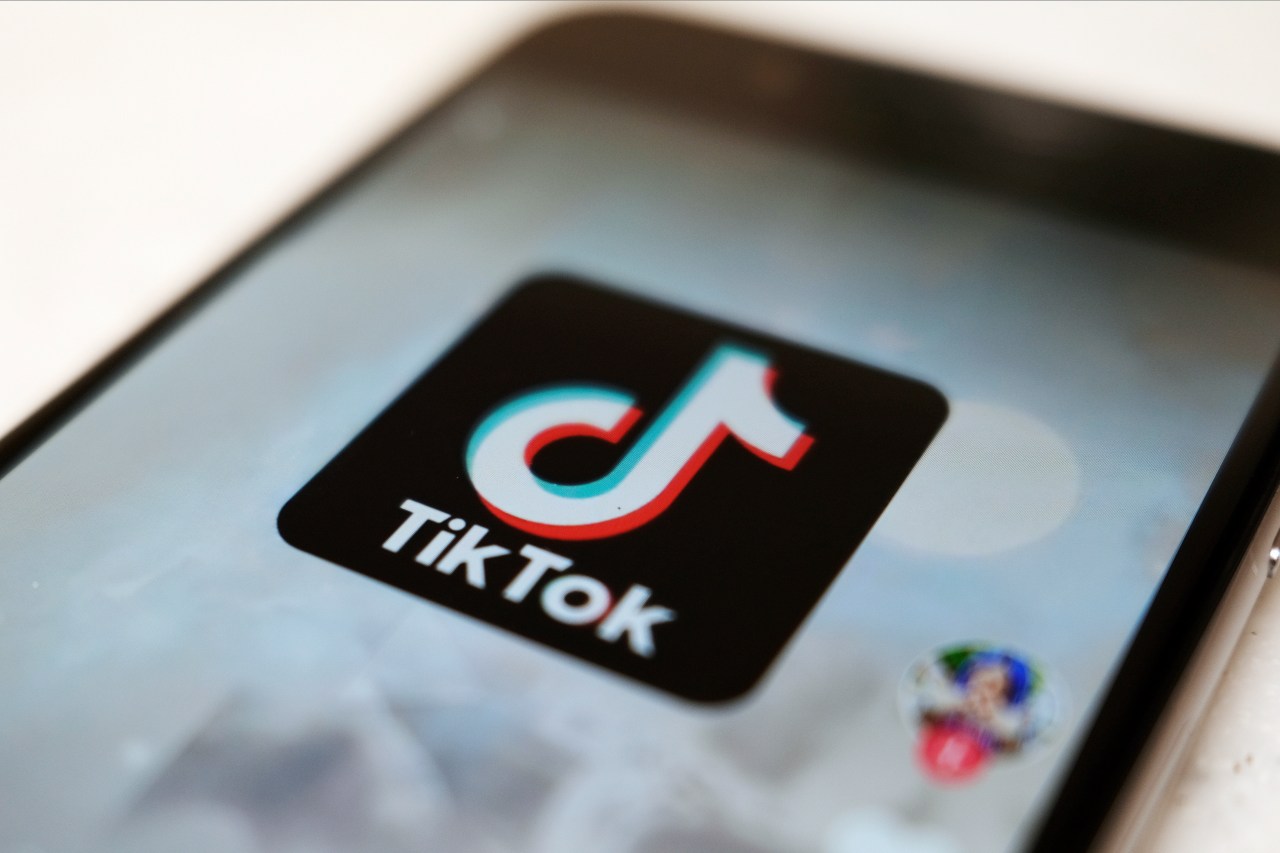 TikTok content creators sue the US government over law that could ban the popular platform | KLRT [Video]