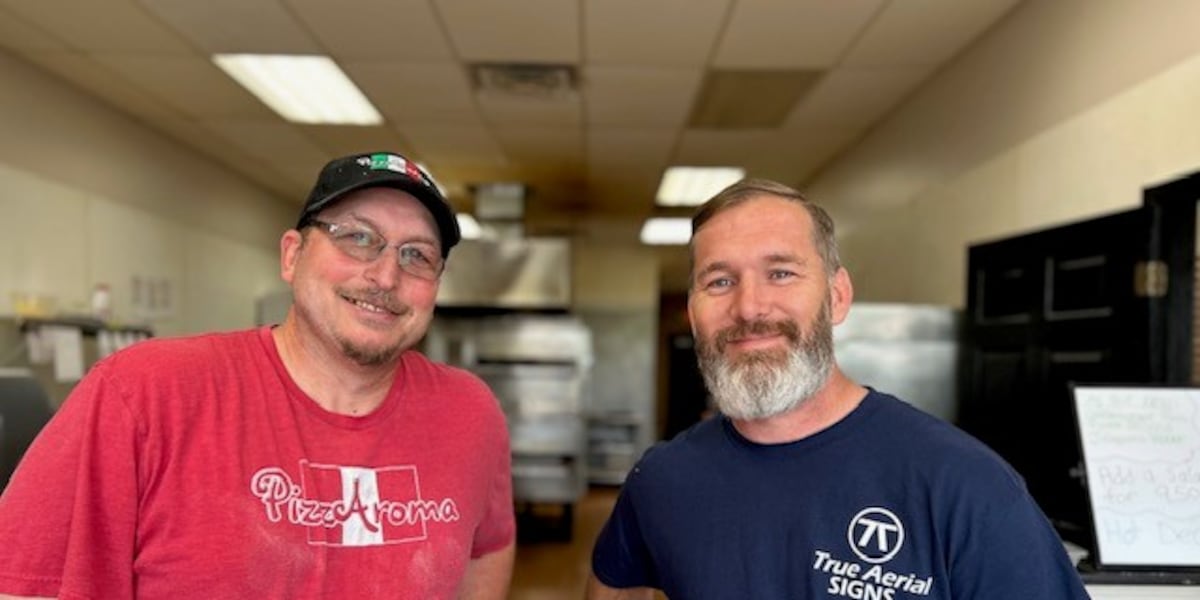 Paying it forward at a local pizza shop after a big order was never picked up [Video]