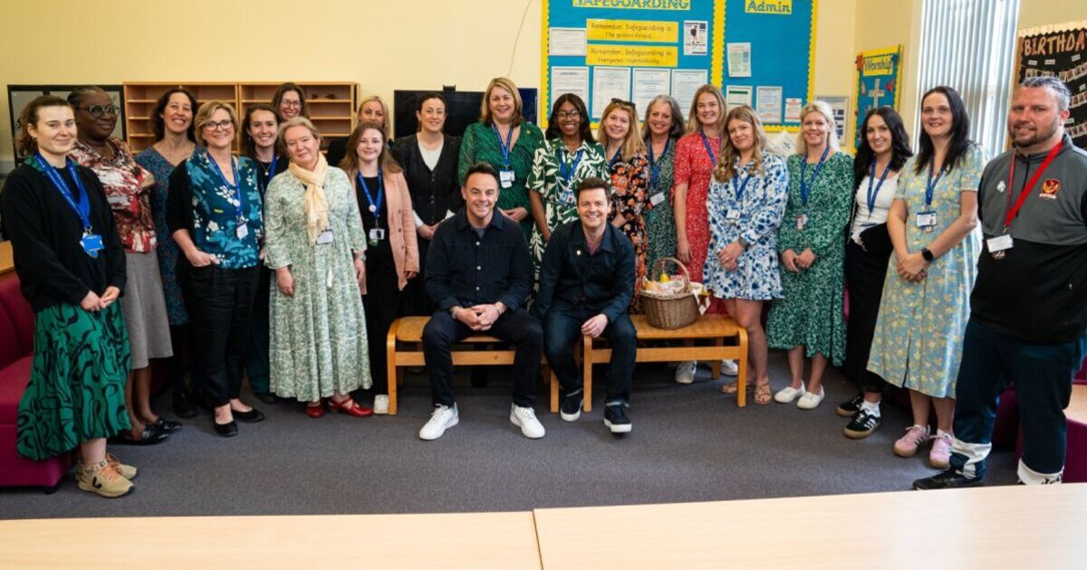 Ant and Dec surprise schoolchildren with visit to primary school | Personal Finance | Finance [Video]
