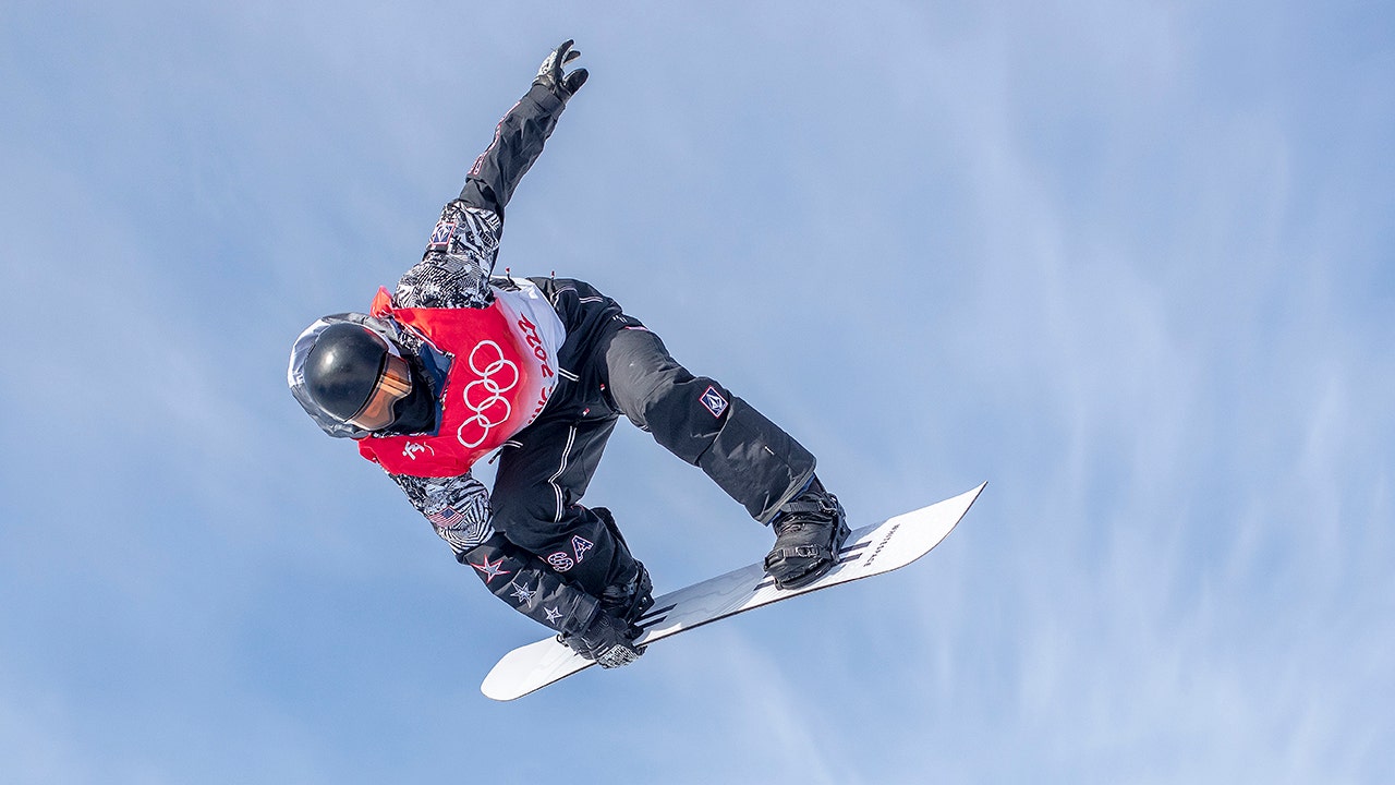 Shaun White admits itch to return to competitive snowboarding is 