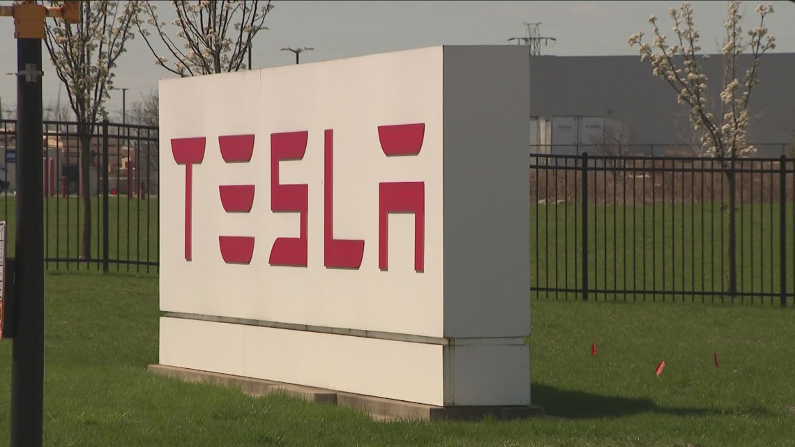 Tesla’s Buffalo plant in danger if conditions worsen, analyst says [Video]