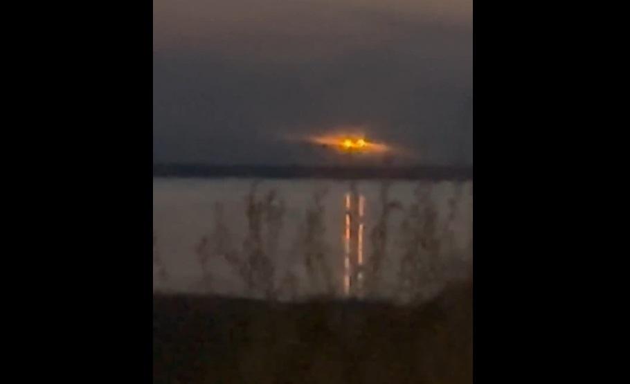 Canadian couple spot glowing UFO in night skies, netizens suspect alien presence [details] [Video]