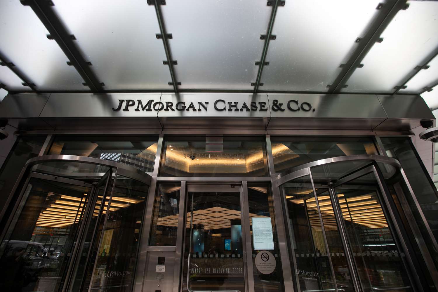 JPMorgan’s Earnings Beat Estimates in Q2 as Investment Banking Revenue Surges [Video]