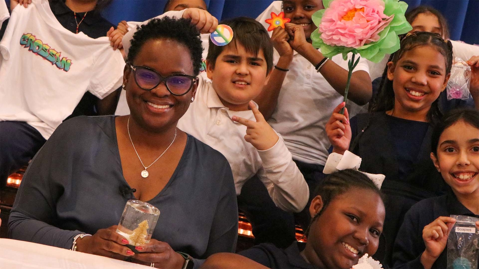 Philly Principal helps students pitch products like true entrepreneurs [Video]