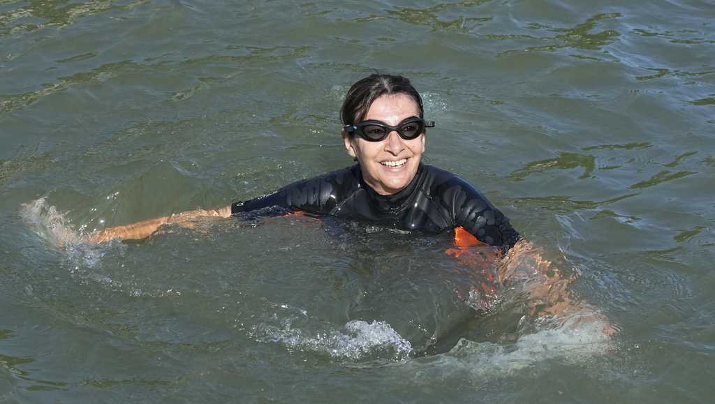 Paris mayor swims in Seine River to showcase cleanliness before Olympics [Video]