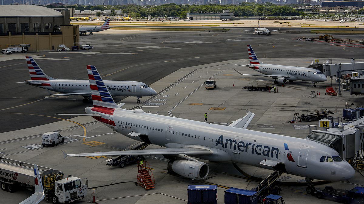 American Airlines and Delta ground ALL flights as 911 and hospital systems go down across the US after worldwide tech outage [Video]