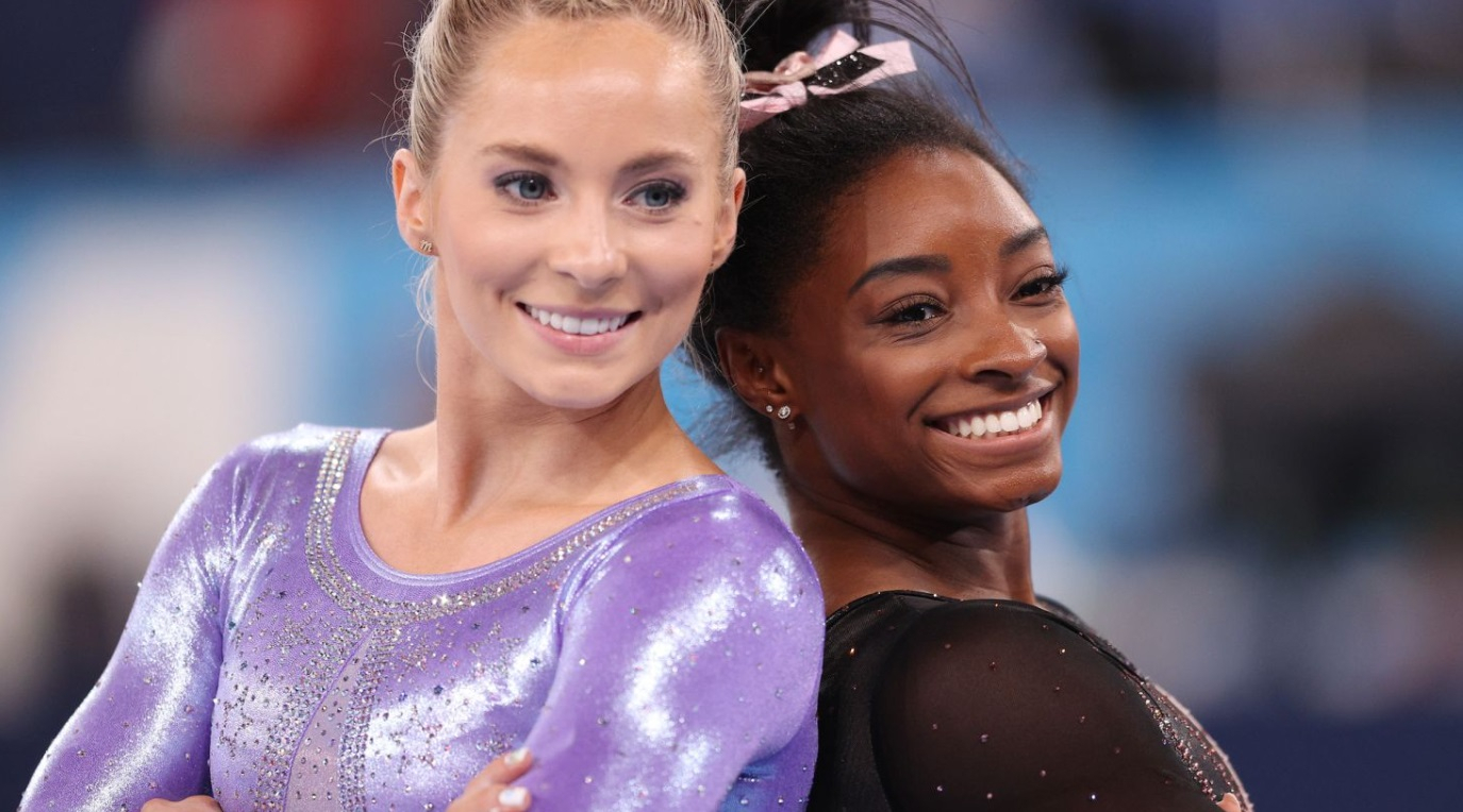 Paris 2024: Simone Biles Gets Blocked by MyKayla Skinner as Olympics Gymnastics Feud Gets Uglier Between the Two Stars after Gold Win [Video]