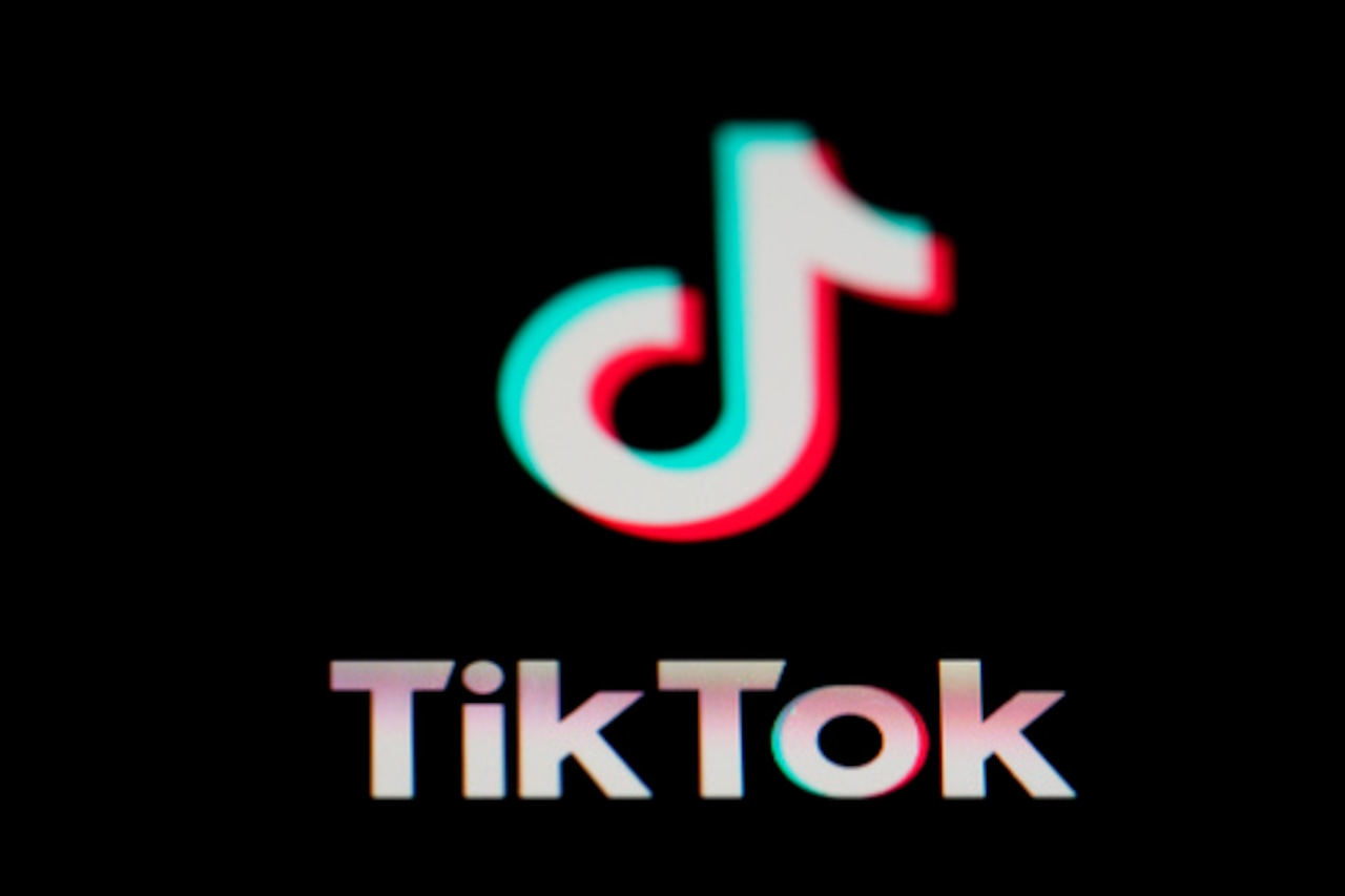 U.S. sues TikTok, accusing app of illegally collecting childrens data [Video]