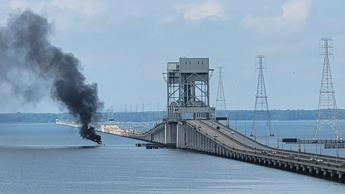 Boat fire near James River Bridge causes multi-agency response [Video]