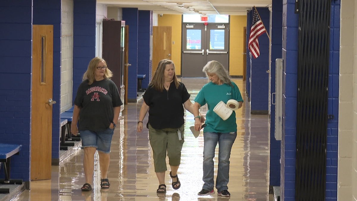 Decatur schools adopt four-day week as students return [Video]