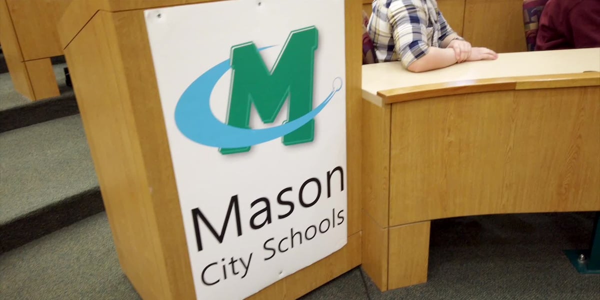 Back to school for Mason students as teachers vote on new contract [Video]