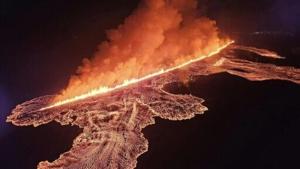 Icelands volanic eruption expands as lava flows from second fissure [Video]