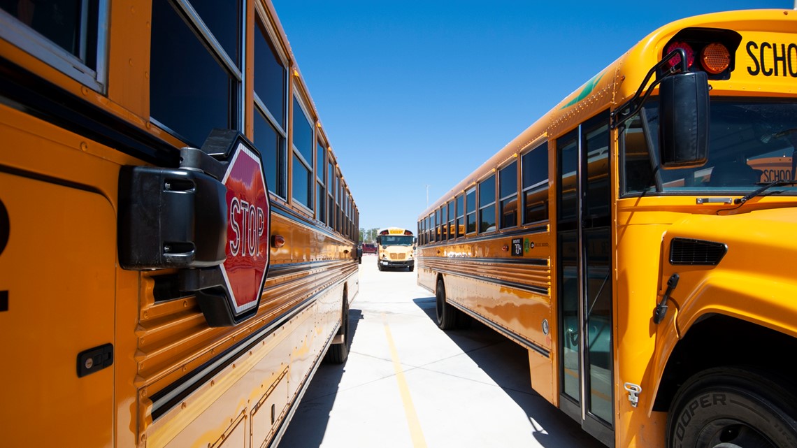 Texas lawmaker proposes starting school later in the year [Video]