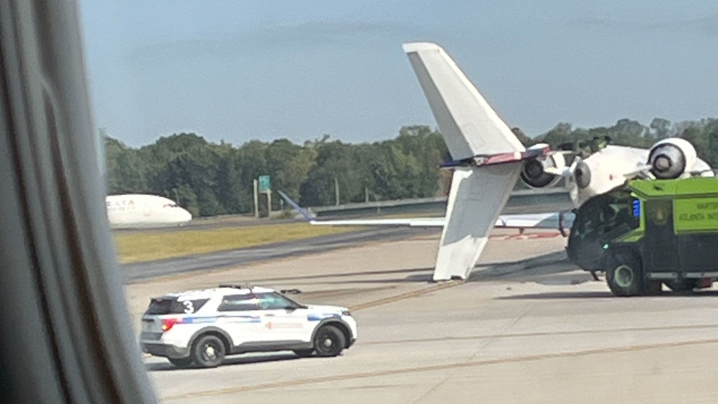 2 Delta planes collide at Atlanta airport [Video]