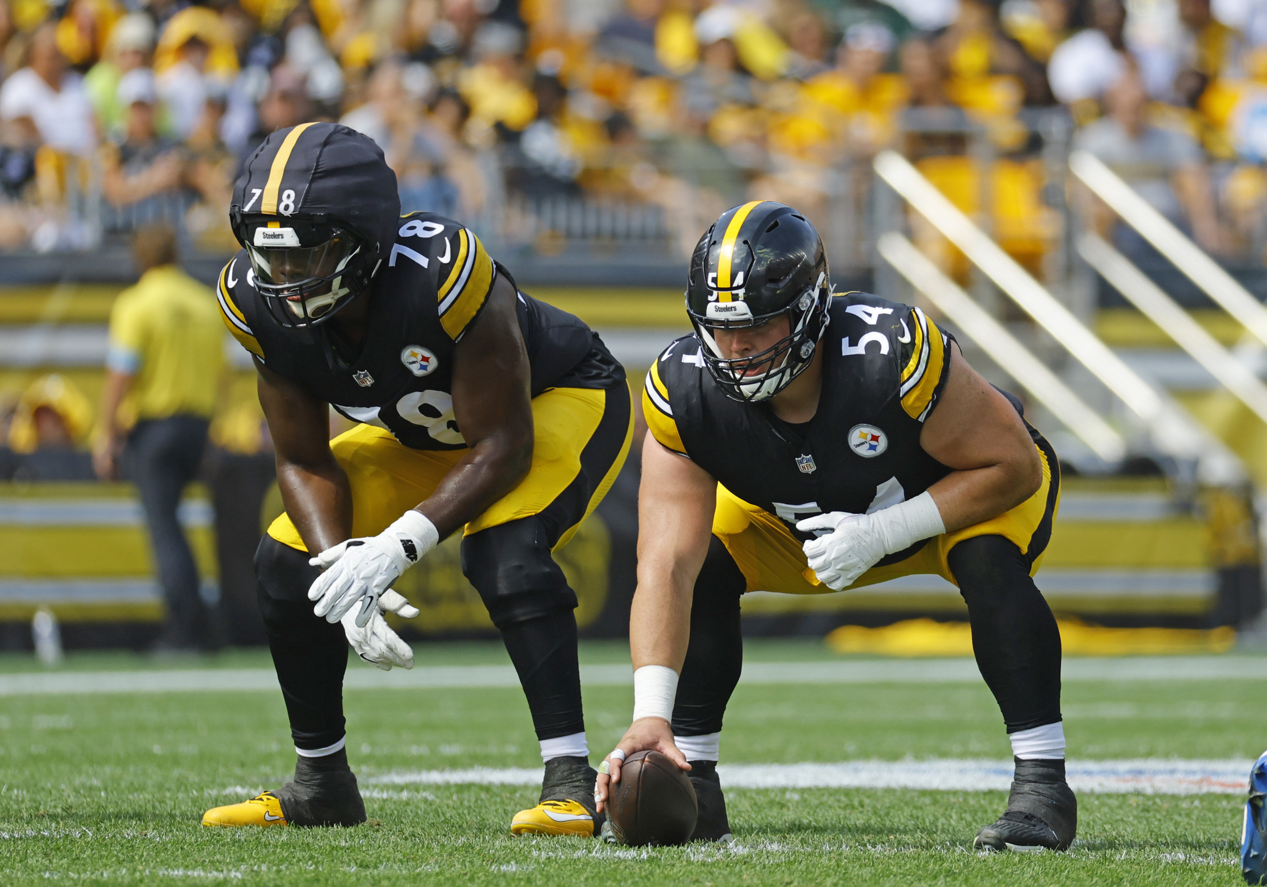 Steelers Starting OL Out For Season After Suffering Achilles Tear [Video]