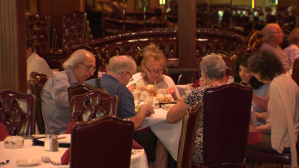 The Continental Restaurant in Saugus, Massachusetts, closing after seven decades in business [Video]