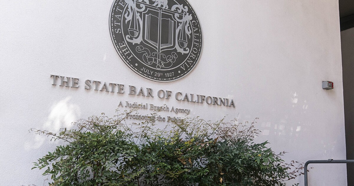 State Bar seizes law office of El Cajon woman accused of posing as attorney [Video]