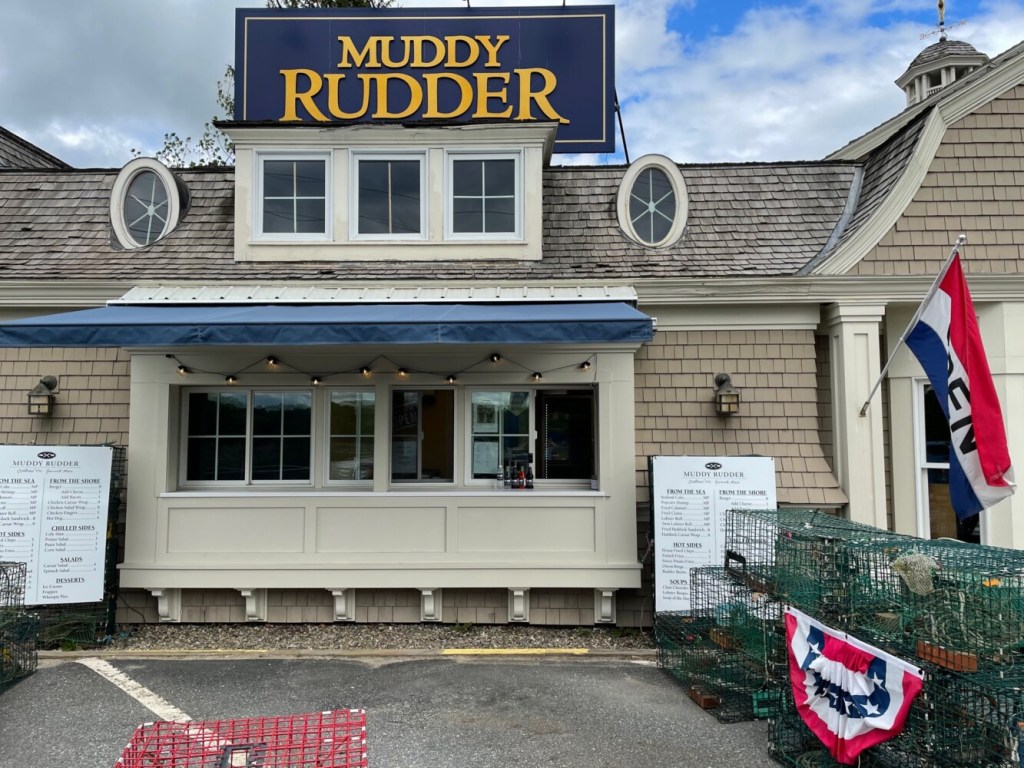 Landmark Yarmouth restaurant Muddy Rudder closes, listed for sale [Video]