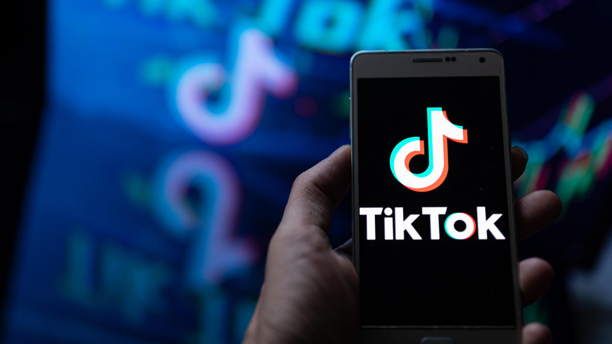 DC Attorney General Schwalb sues social media platform TikTok, joining 13 other states [Video]