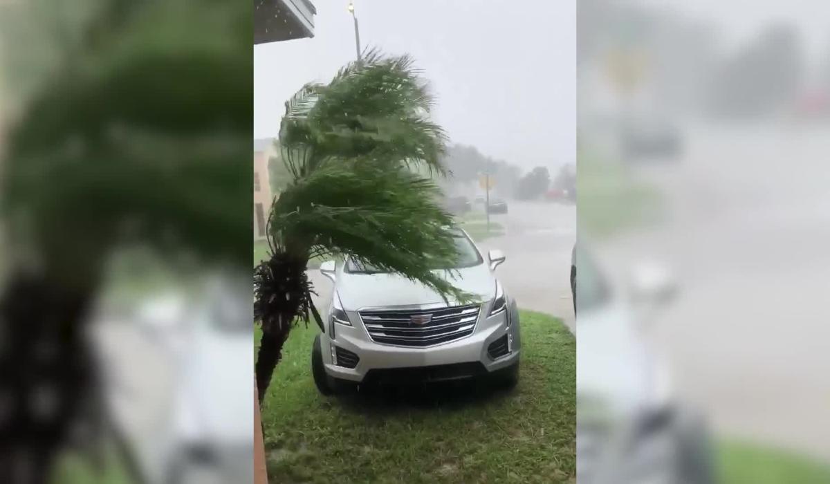 WATCH: Florida residents battle torrential conditions in shocking footage of Hurricane Milton [Video]