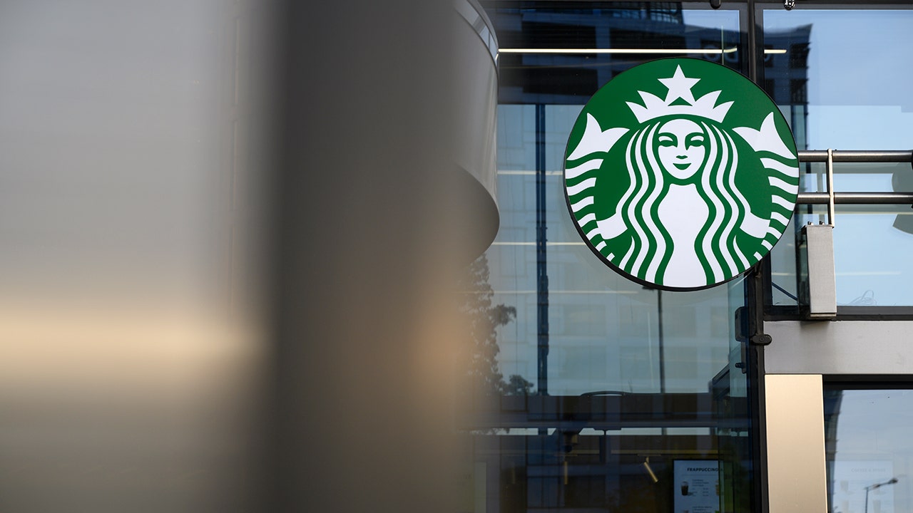 Starbucks scales back discounts as Brian Niccol seeks turnaround [Video]