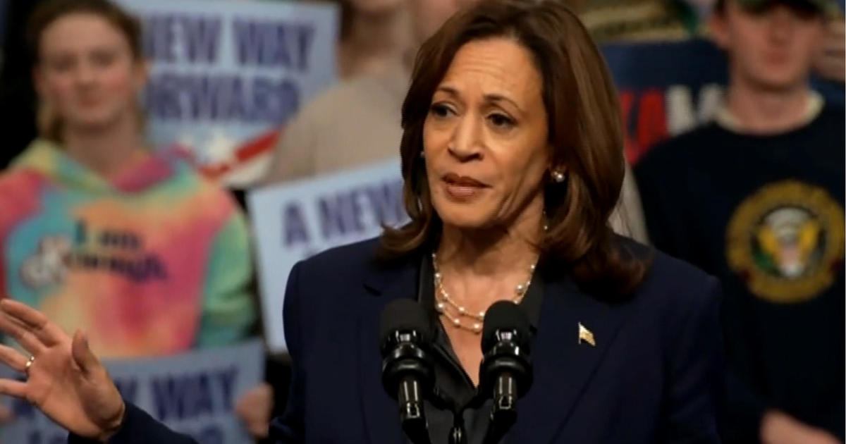 Harris works to reach young voters [Video]