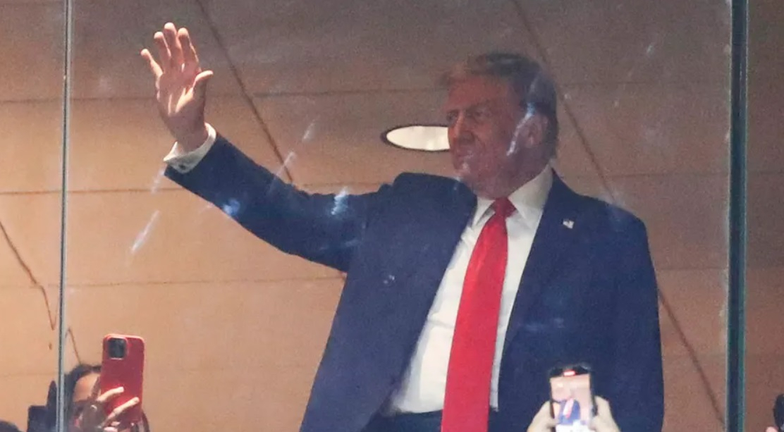 Donald Trump Attends Jets-Steelers Game; Waves to Fans and Leaves Them in Splits after Sharing AI-Generated Photo of Himself in Pittsburg Uniform [Video]