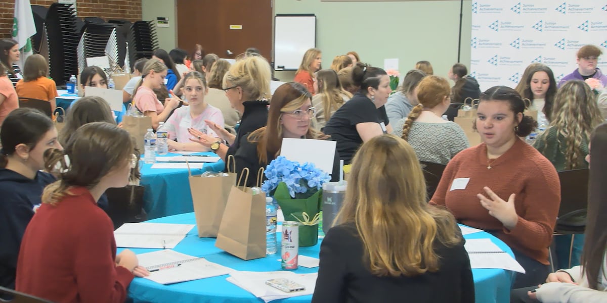 Allen County middle school girls attend JA Girls mentorship, empowerment program [Video]