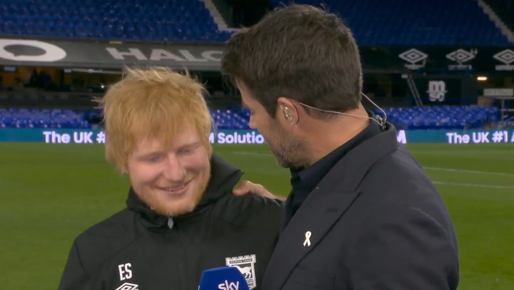 Ed Sheeran crashes Ruben Amorim interview in awkward exchange | Sport [Video]