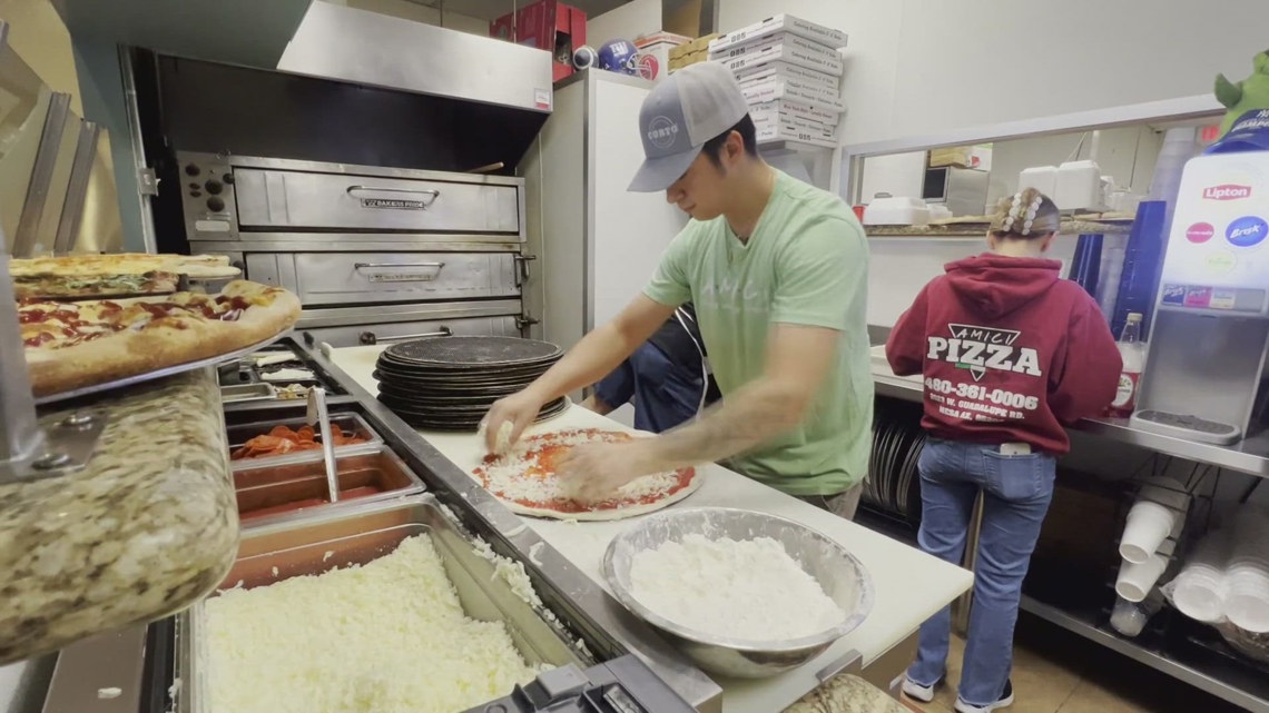 Customers travel from as far as New Hampshire to try this Mesa pizza restaurant [Video]