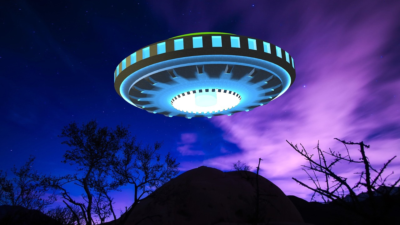 UFO Fever Grips World; Conspiracy Theorists Say Alien Invasion Imminent [Video]