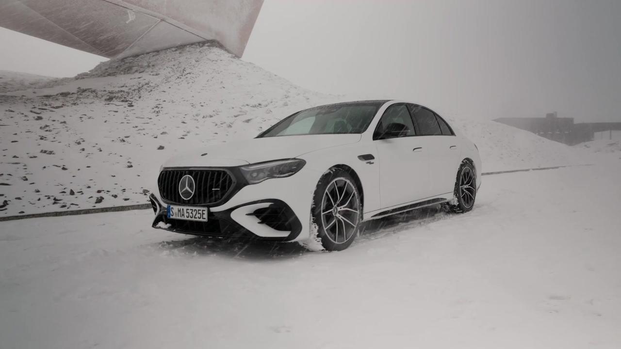 Mercedes-AMG E 53 HYBRID 4MATIC+ Sedan with EQ [Video]