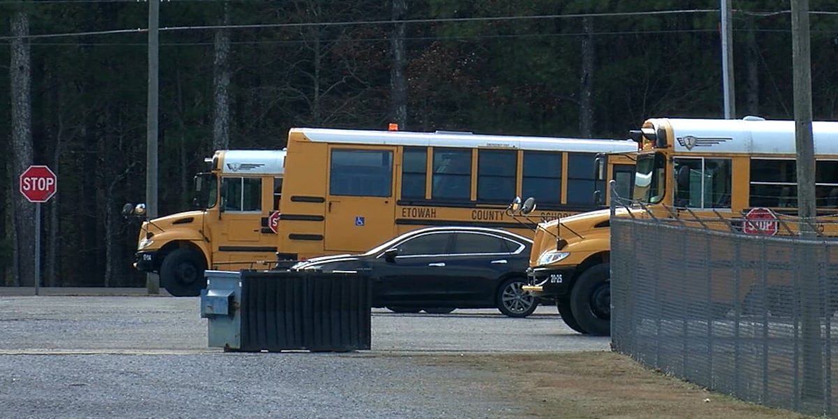 Etowah County school buses preparing for possible winter weather [Video]