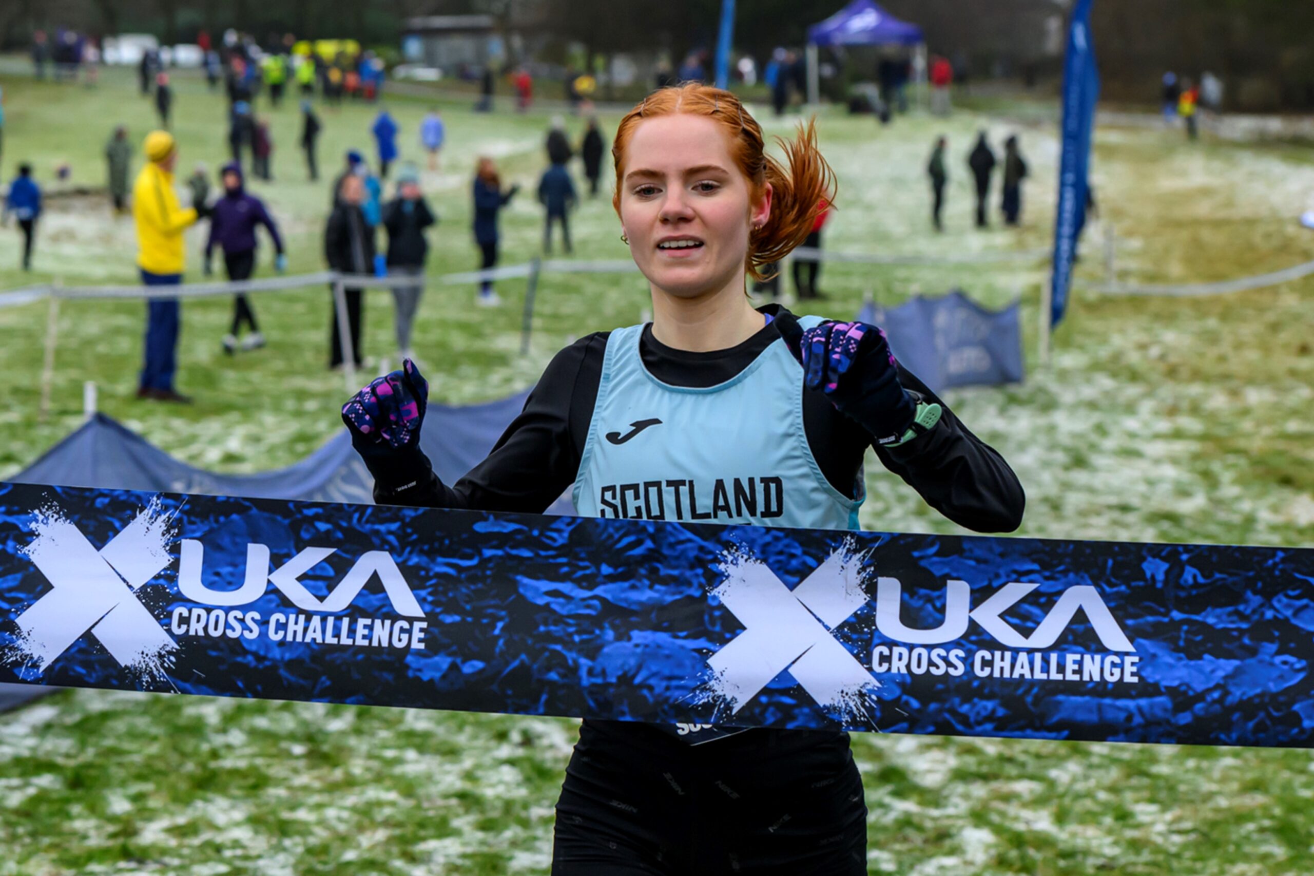 Weather-beaten! Lynn and Jamie win golds as Alexandra Park delivers classic winter cross country action [Video]