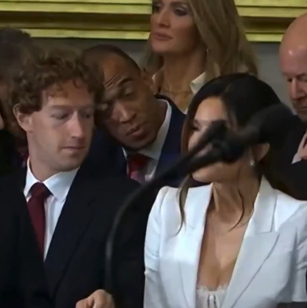 Mark Zuckerberg Caught Ogling at Lauren Sanchez’s Cleavage During Trump’s Inauguration Social Media Blasts META CEO for Awful Act [WATCH] [Video]